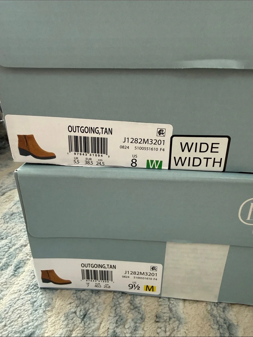 NIB Bzees Tan Outgoing Faux Leather Ankle Booties with Side Zip Sizes 8W & 9.5M